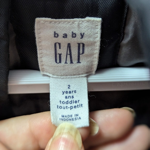 GAP Kids Charcoal Hooded Puffer Coat - Picture 7 of 8